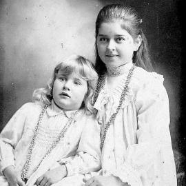 Bertha Sinclair & sister, Greymouth.ca.1903.