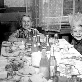 Brian Langton’s 5th birthday, at 24 Fonblanque St, Westport .1948.