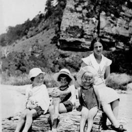 Jessie Thompson (nee McGregor), Beth Funnell (nee McGregor), Norma Whitehead (nee Kells), and Jessie Kells (nee Hill) on a beach