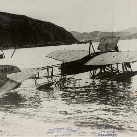 Arthur Schaef, New Zealand's first aviator, 1911-1914. Album of 7 photos.