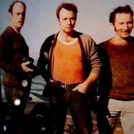 Billy Campbell in the middle.