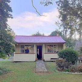 Old house Nelson Creek