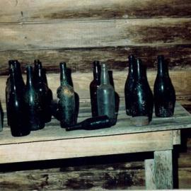 ALBUM - Miners Hut - Murray Creek Goldfield, Reefton . 1991.