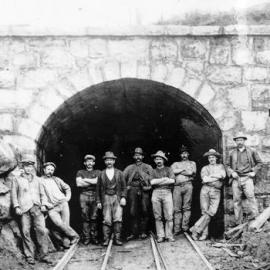 Mine Creek Entrance, Millerton.1902.   - ALBUM -