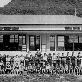 Kaiata School 1939.  The classrooms had just been built.