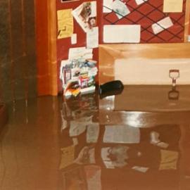 Inside Kings Hotel and river September 1988 flood *PHOTO ALBUM*