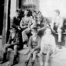 The Mangos Family - growing up in Lyell.1940`s.   - ALBUM -