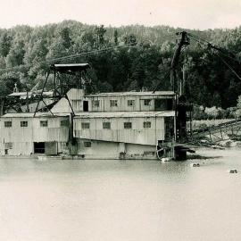 Ikamatua gold dredge, 1950s