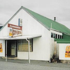 City Hotel Ross .1993.