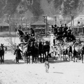 Coaches assembling at Otira
