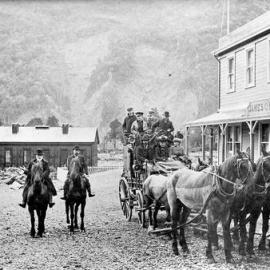 James O`Malley`s Hotel,Otira.