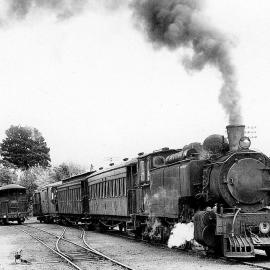 Dunollie Miners` train -  Rewanui bound.