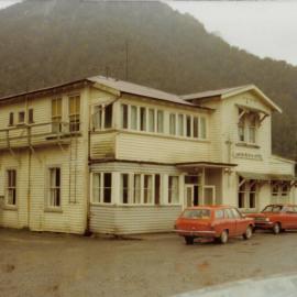 Owen River Hotel 1977