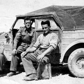 Snowy Rochford(L ) - serving in WW2  with the 23rd Battalion in Africa.