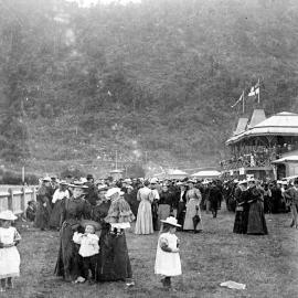 Omoto Racecourse .1902.