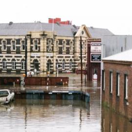 ALBUM - 1988 Greymouth Flood - Tainui Street.