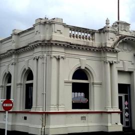 Union Bank cnr Werita st & Mawhera Quay, built 1914.