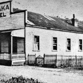 Kamaka Hotel - run by Norah and Paddy Mullins.
