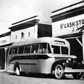 Broadway, Reefton.ca.1940`s.