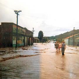 Looking down Smith St from Broadway during 1974 flood in Reefton.