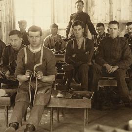 HOME AGAIN - LAST NIGHTS ARRIVALS - Returning WW1 wounded soldiers.1918.