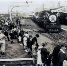 Queen Elizabeth II visits Greymouth January 1954 *PHOTO ALBUM*