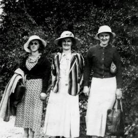 Mary,Molly and Jane Bell on a picnic,Lake Brunner area.