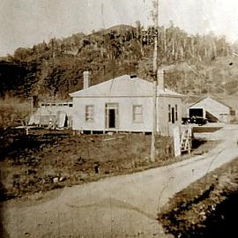 Mitchell homestead over the railway line at Boatmans Creek.