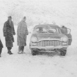 Coasters and cars on the pass in snow *PHOTO ALBUM*