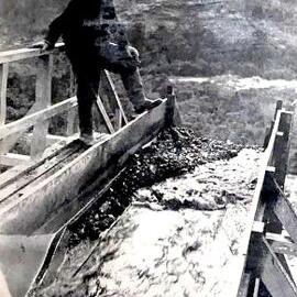 ALBUM - Stockton Mine photos from The Weekly News, 01/09/1954.