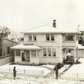 ALBUM - Snow falls in Greymouth.1938.