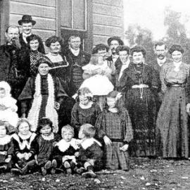 Curtis / Coleman family, Seddonville.1910.