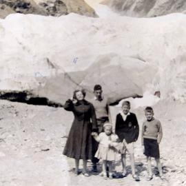 Webster family visits Franz Josef Glacier.