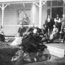 Spiers and Hunter families  holidaying at Lake Ryan, Cobden.ca.1915.