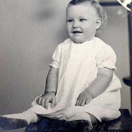 Wendy Harding (nee Waddell) aged 1yr .1943.