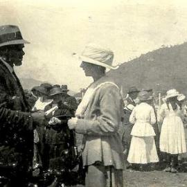 ALBUM - Prince of Wales in Greymouth in 1920 .