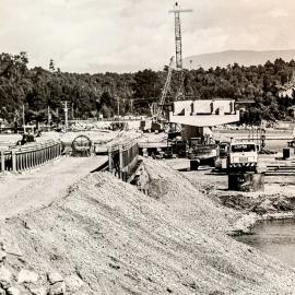 NEW HOKITIKA BRIDGE. 1990.