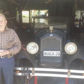 Hokitika's Max Dowell QSM with a 1920 Buick car
