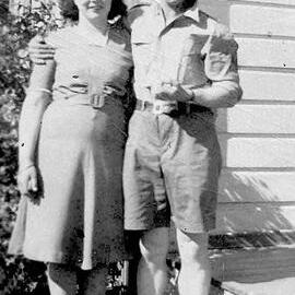 Edna Pentecost and Brother Pentecost , who came home after the war .1945.