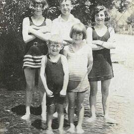 Lesley, Noel, Joyce, Ray and Pat O'Callaghan at WaiitI Creek, Grey Valley.ca.1928.