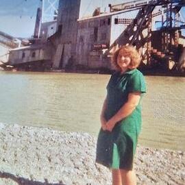 DREDGE AT TARAMAKAU.1981.