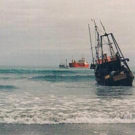 ALBUM- The salvage of the Seafarer - Carters Beach, Westport .March 1993.