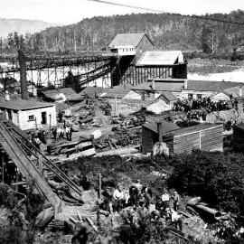 ALBUM - Dobson MINE DISASTER, nine KILLED – 3 DECEMBER .1926.