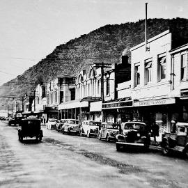 Hallenstein's,Sam McAra, Self Help - GREYMOUTH. ca.1950`s.