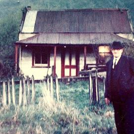 Robert Masters outside house he was born in , Brunnerton .ca.1964.