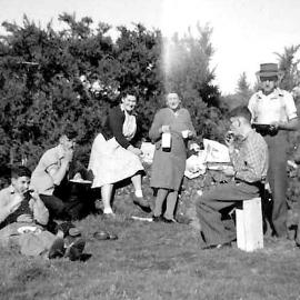  Kevin O'Leary,Tom,Des O'Callaghan,Pat O'Leary,Beattie O'Callaghan, Paul O'Callaghan, Arnold and Win Beck.ca.1950.
