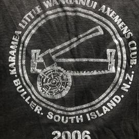 Little Wanganui woodchopping singlet