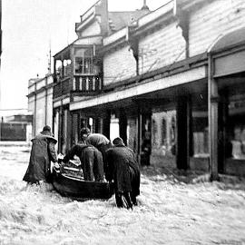 Greymouth flooding -  LA Inkster photograph.