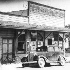 W.D. Armstrong's store, Ngakawau .1936.