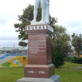 Robbie Burns memorial unveiled by West Coast Caledonian Society 1923 .